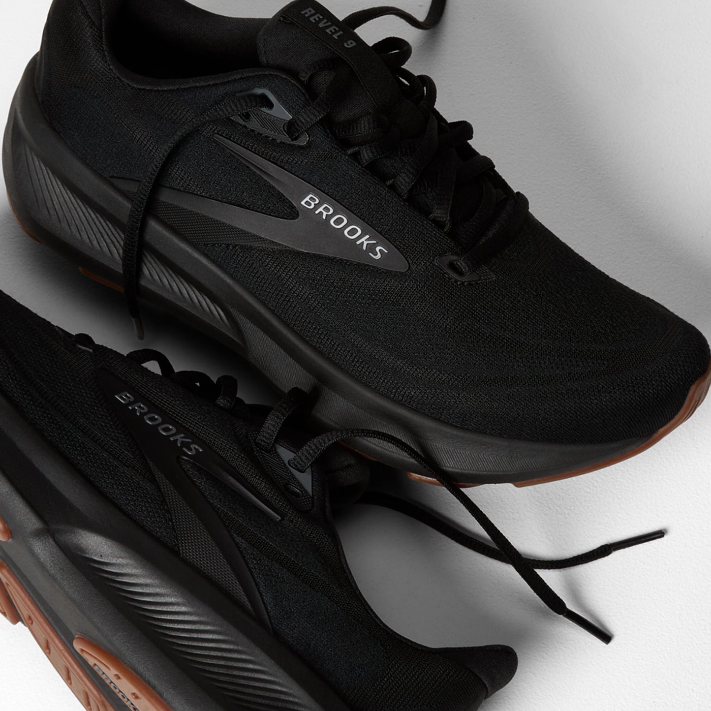 Brooks Men's Revel 9