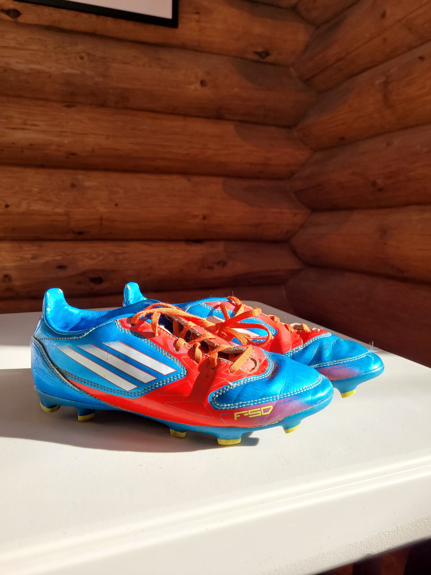 USED - Size 4 Adidas Soccer Cleats